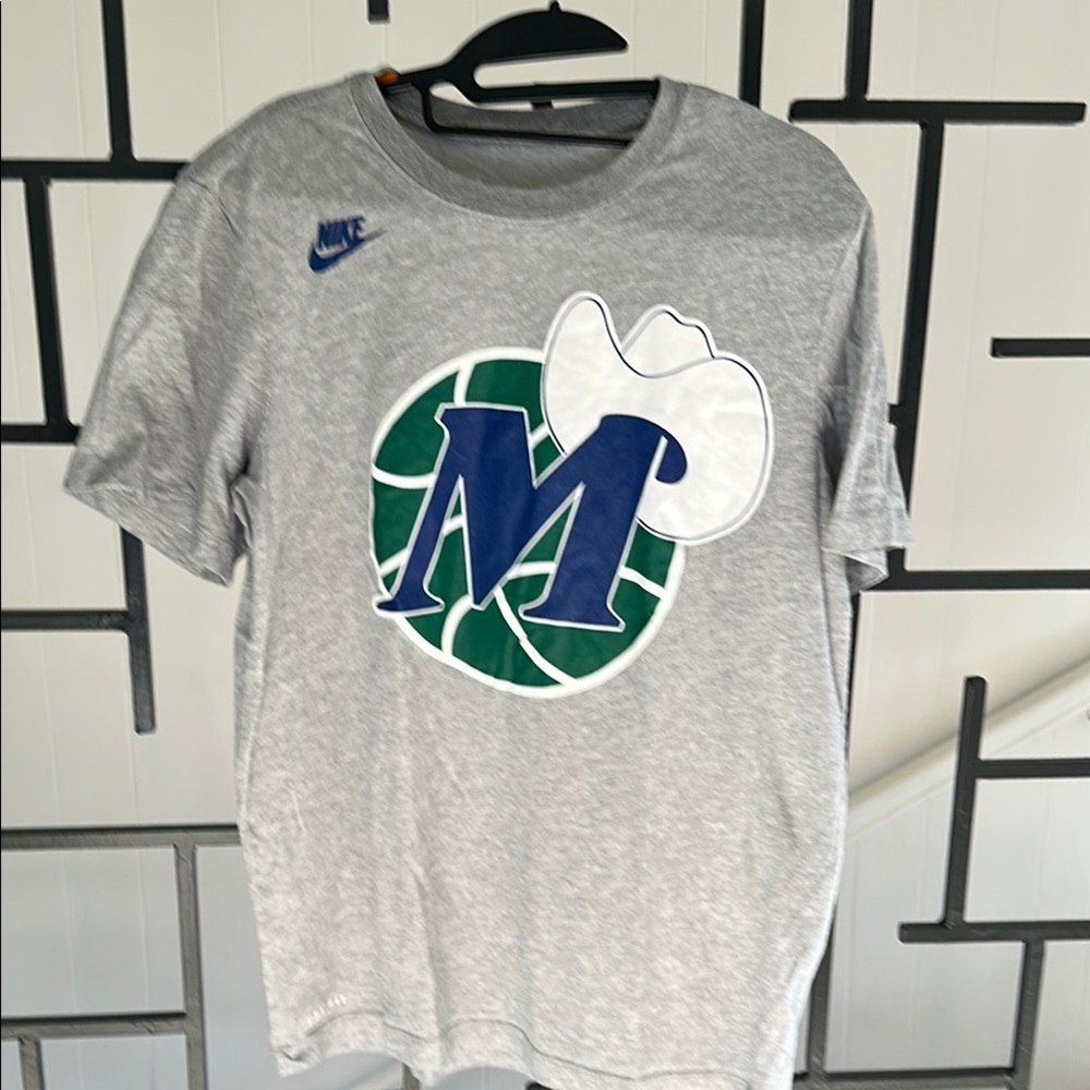 Mavericks Nike Graphic Tee